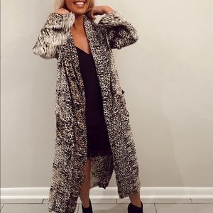 Leopard duster